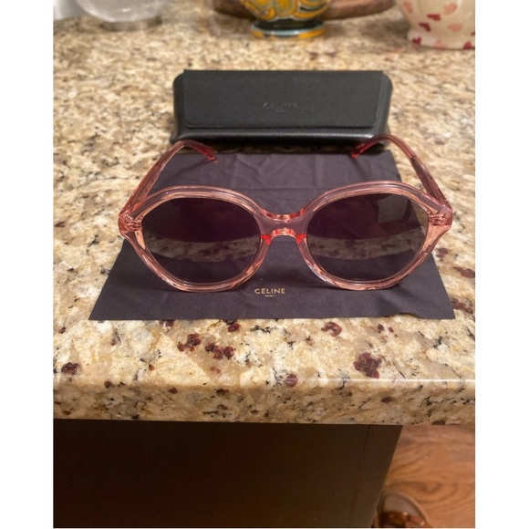 Céline oversized sunglasses - light pink - worn once - pristine - Picture 3 of 9